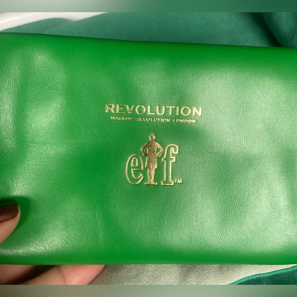 NWT! Elf on the shelf Son of a Nutcracker green makeup bag ELF x Revolution - Picture 6 of 8